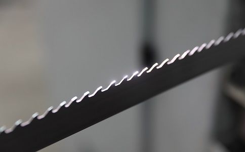 松原双金属带锯条产生切削噪音的原因具体有哪些？
